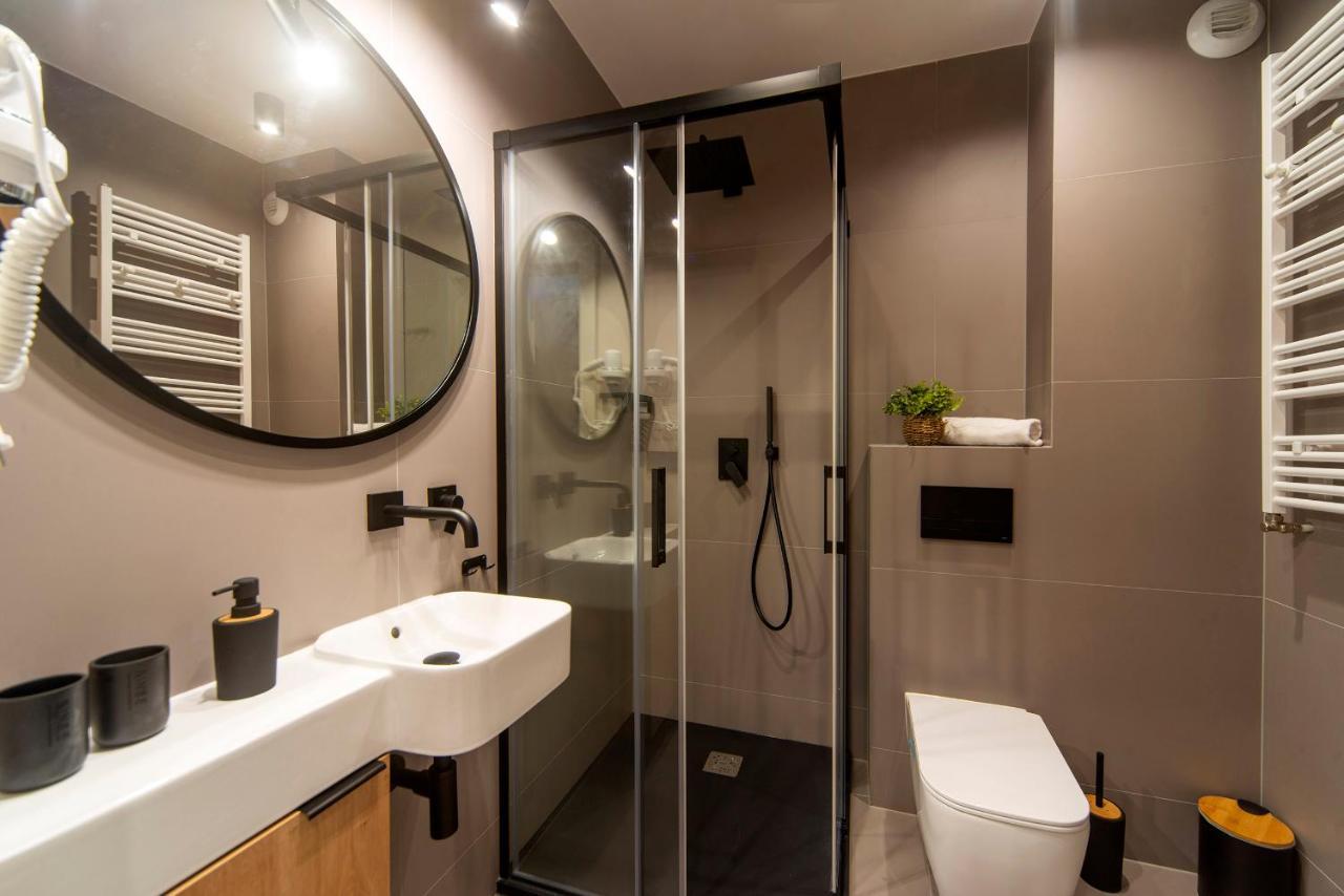 Trevilles Apartamenty - Stone Hill Z Basenem I Spa شكلارسكا بوريبا المظهر الخارجي الصورة
